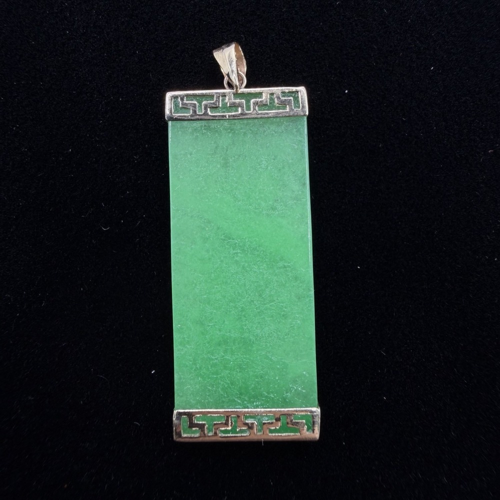 Vtg 14K Yellow Gold Natural Green Jade Rectangle Slab Pendant Stamped 5 Grams